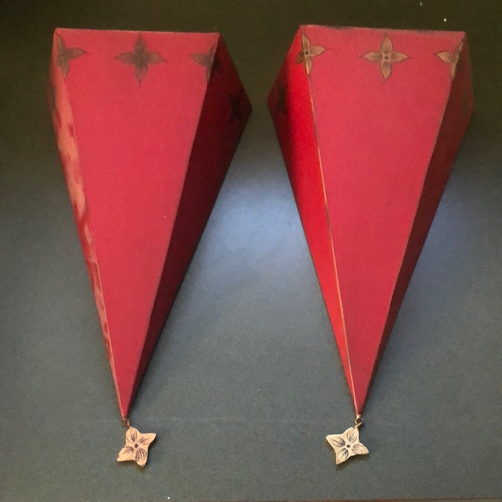 Wall sconces